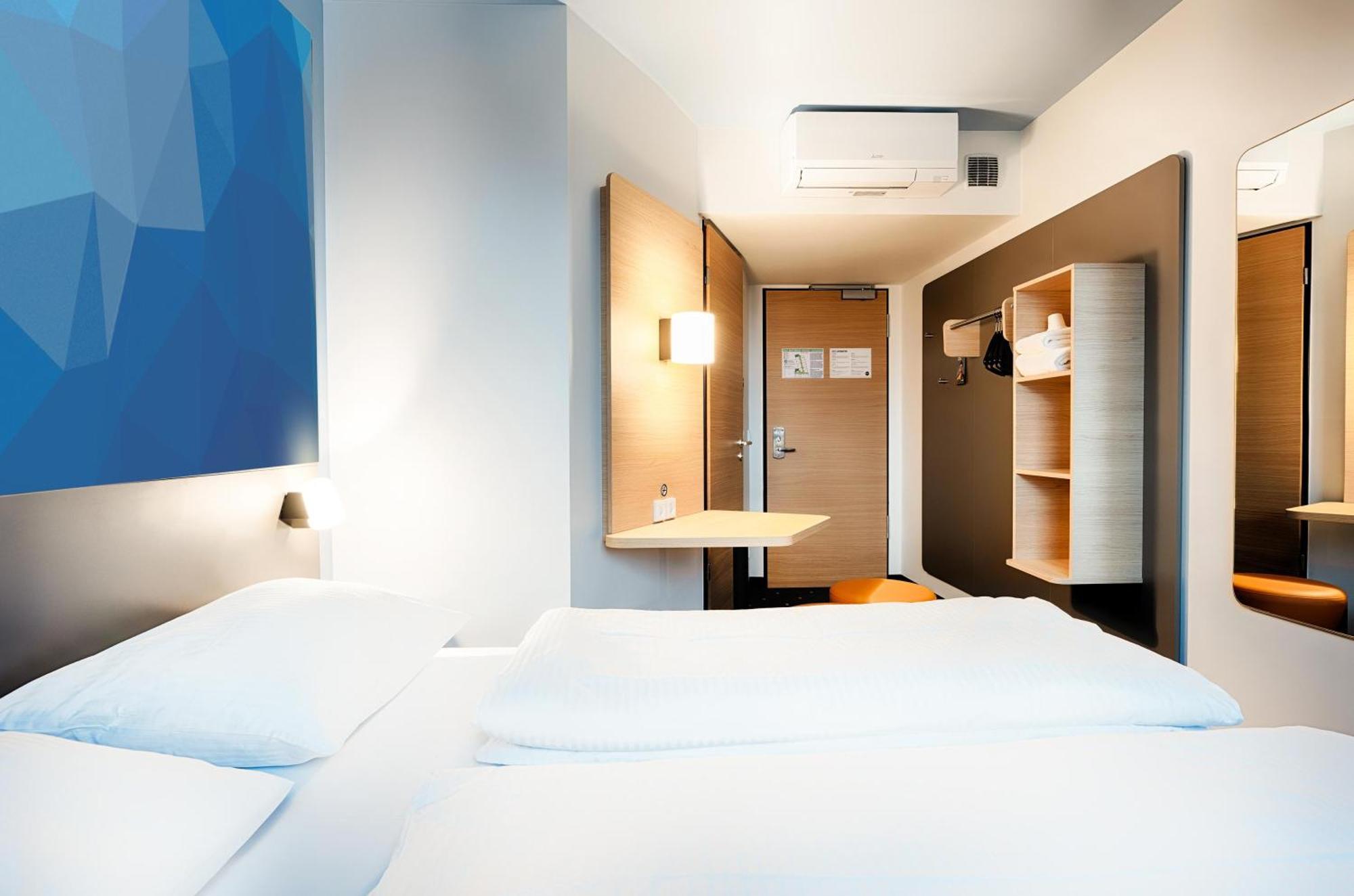 B&B Hotel Frankfurt-Airport Frankfurt am Main Bagian luar foto