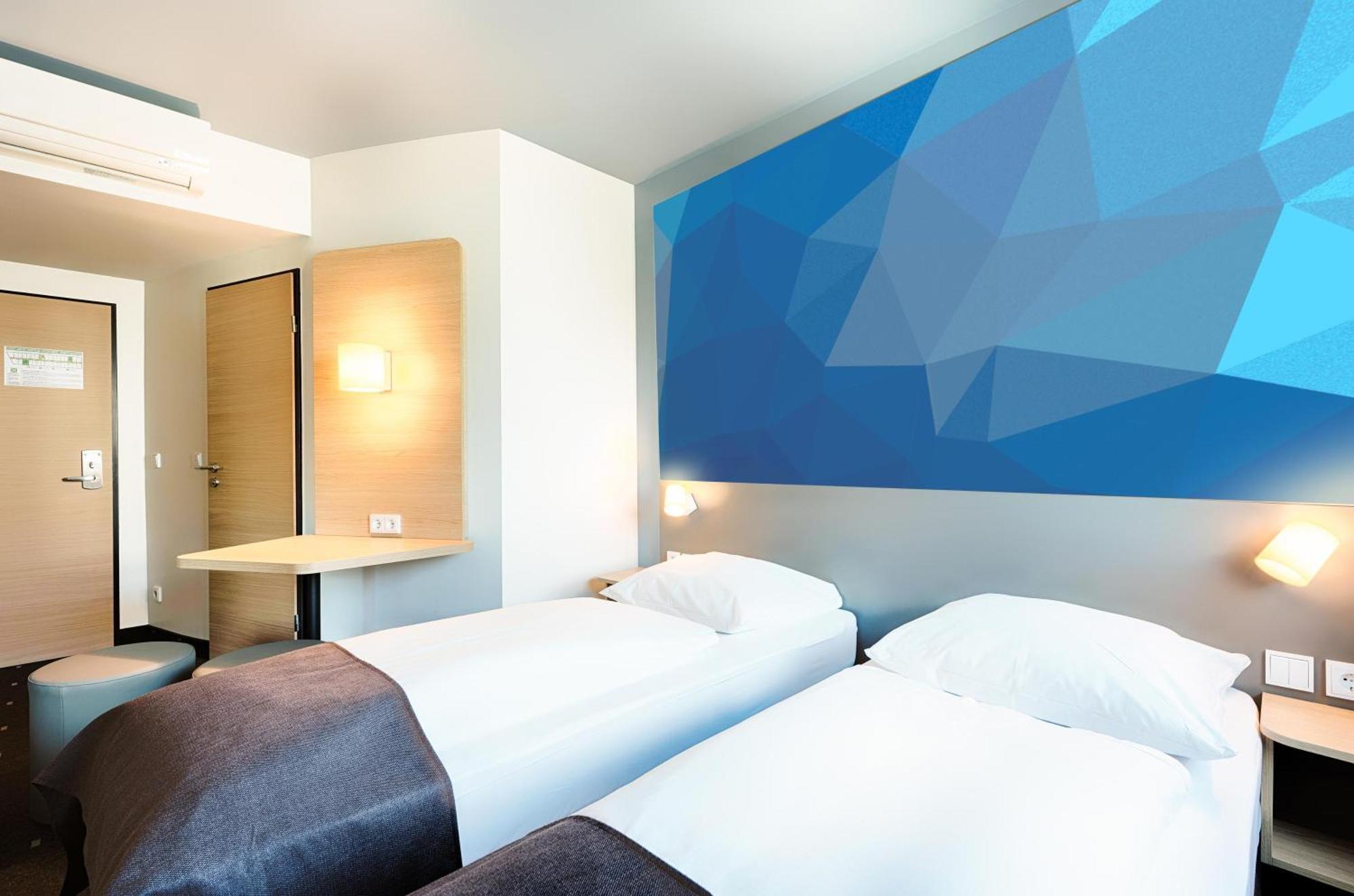 B&B Hotel Frankfurt-Airport Frankfurt am Main Bagian luar foto