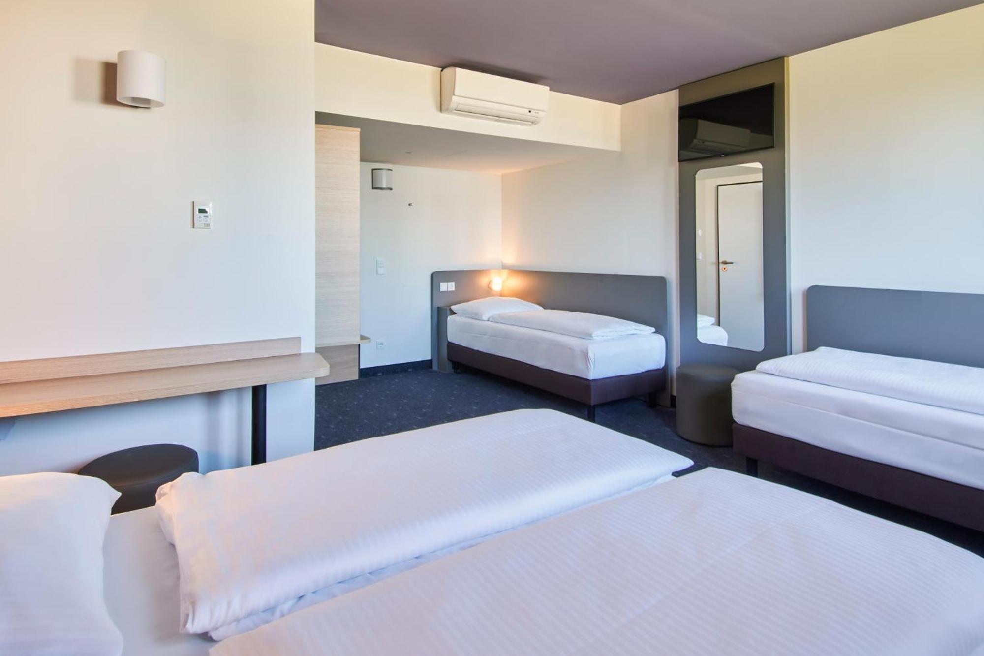 B&B Hotel Frankfurt-Airport Frankfurt am Main Bagian luar foto