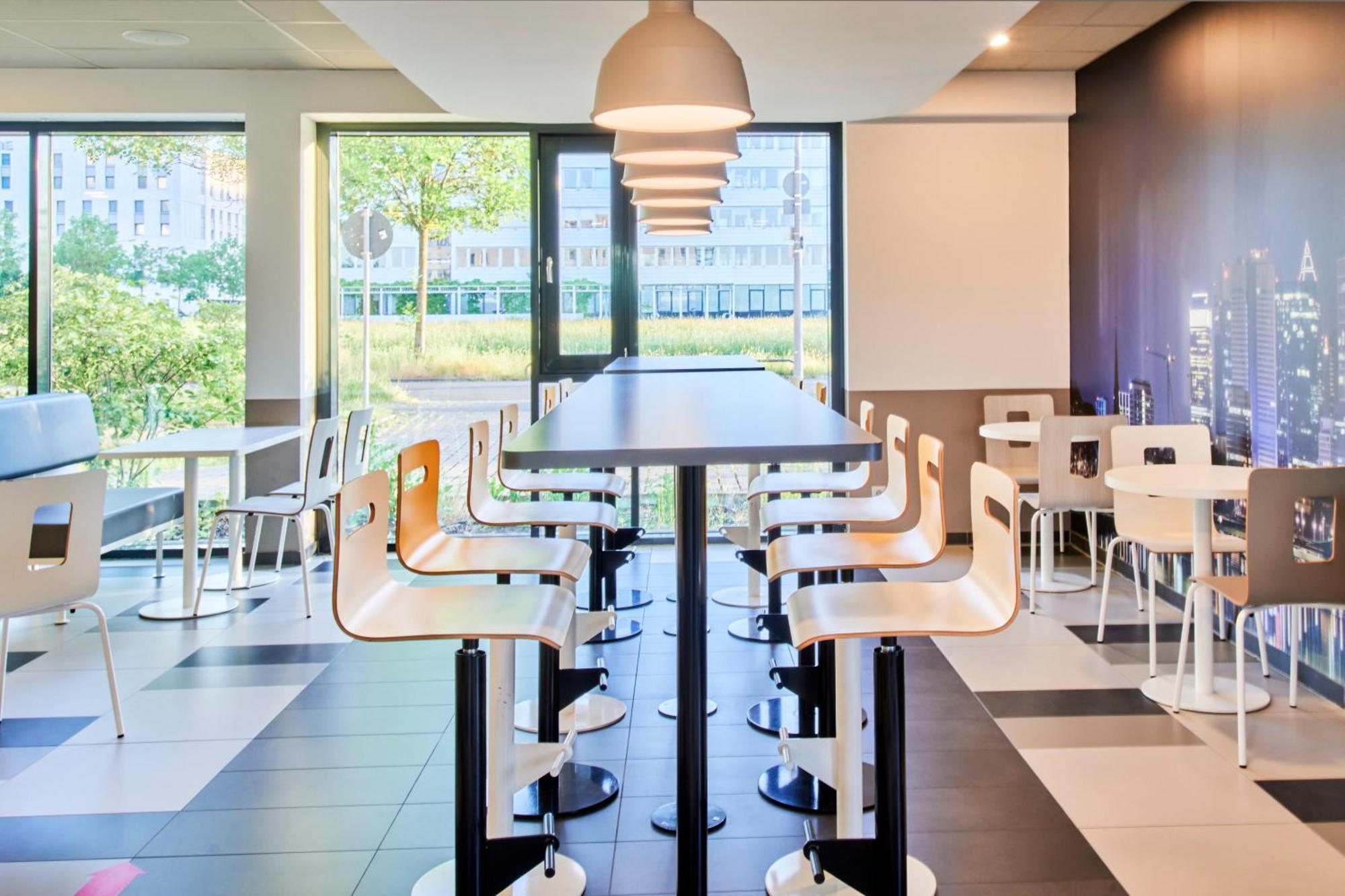 B&B Hotel Frankfurt-Airport Frankfurt am Main Bagian luar foto