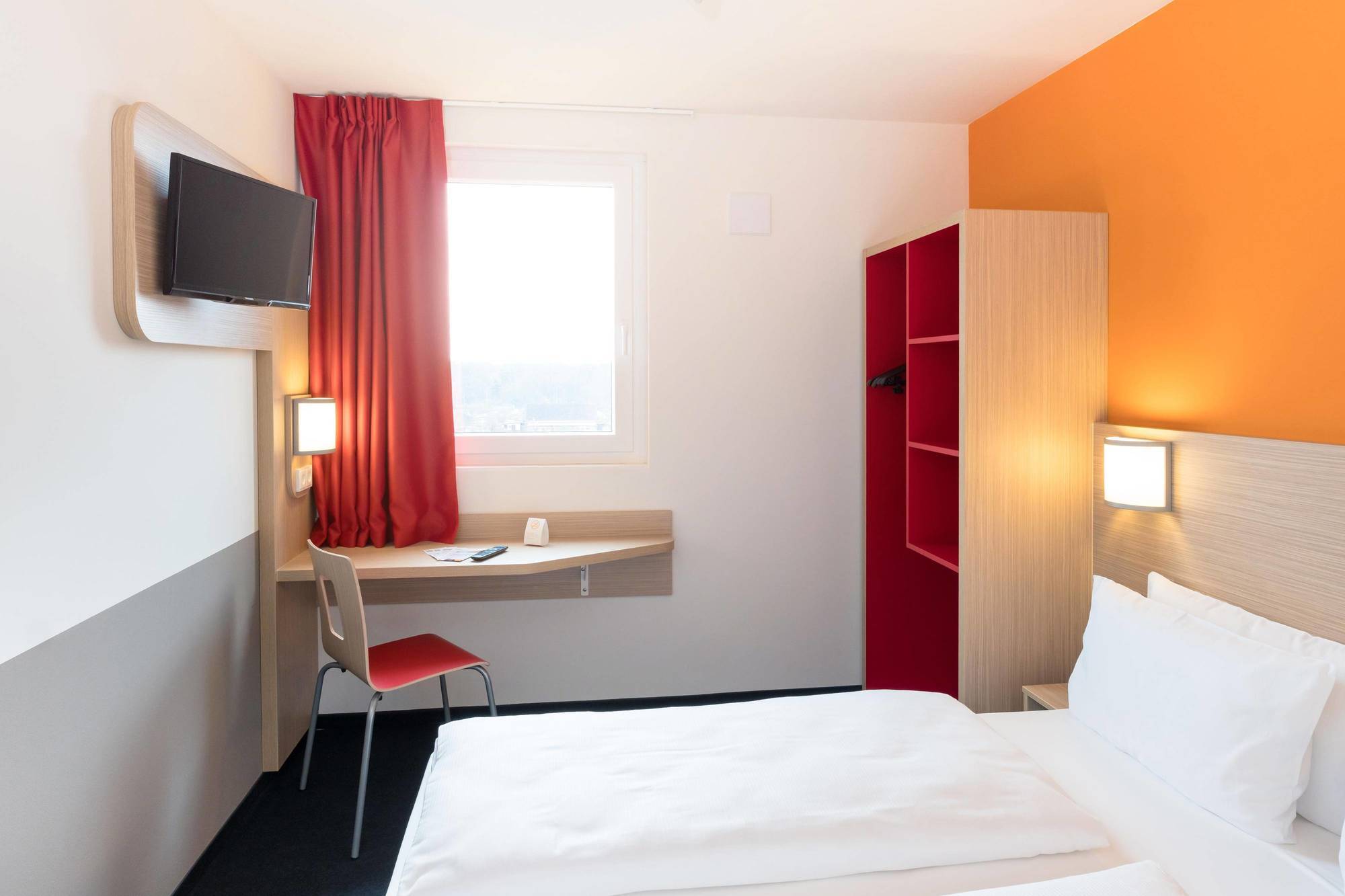 B&B Hotel Frankfurt-Airport Frankfurt am Main Bagian luar foto
