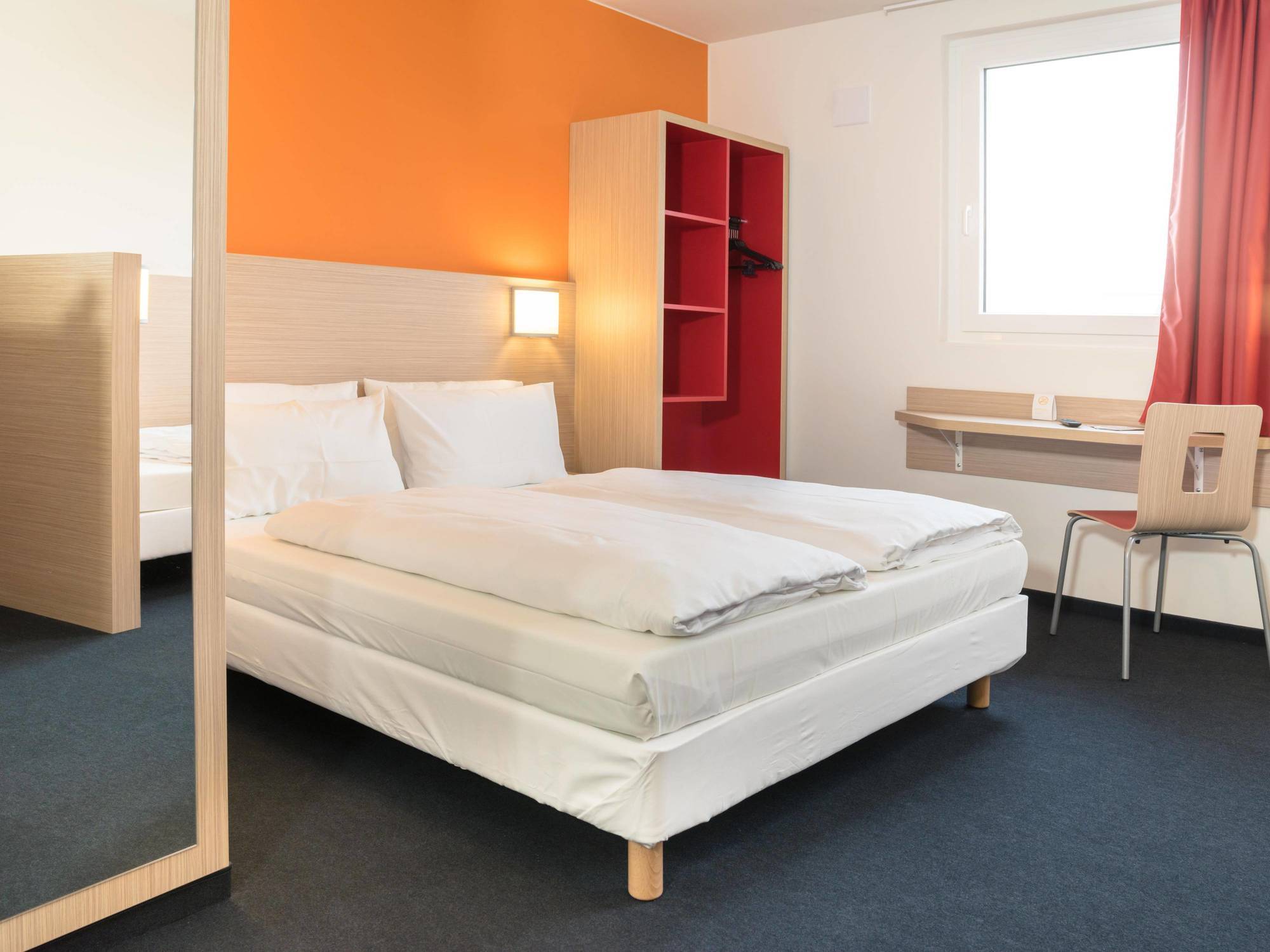 B&B Hotel Frankfurt-Airport Frankfurt am Main Bagian luar foto